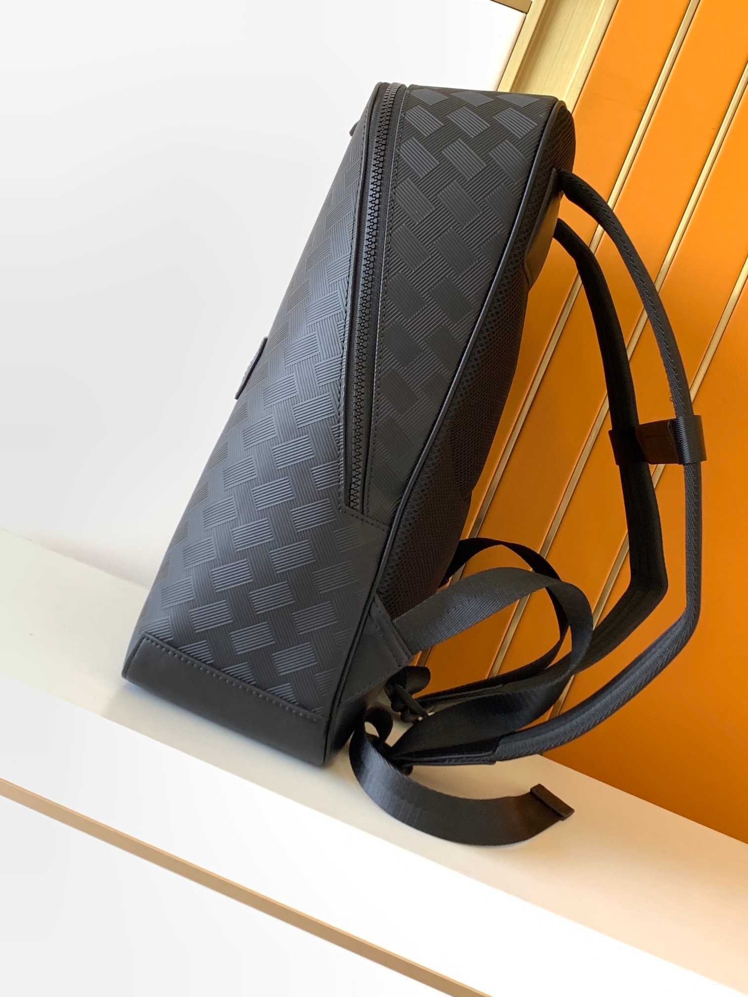 Minimalist Black Embossed Back – Leather Work Rucksack Bewertung und Preis